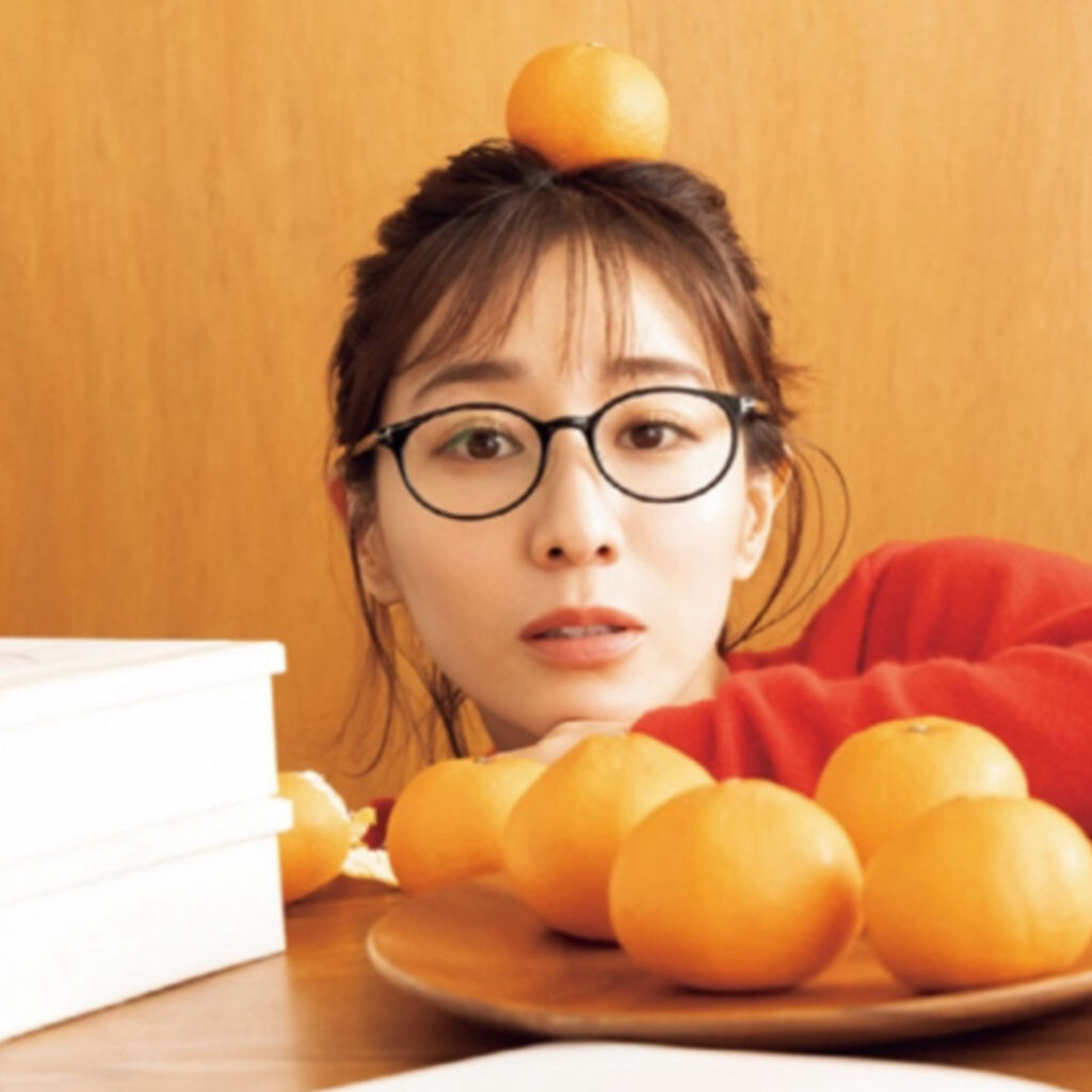 田中みな実さんが着用しているトムフォード「TF5648‑D‑B」